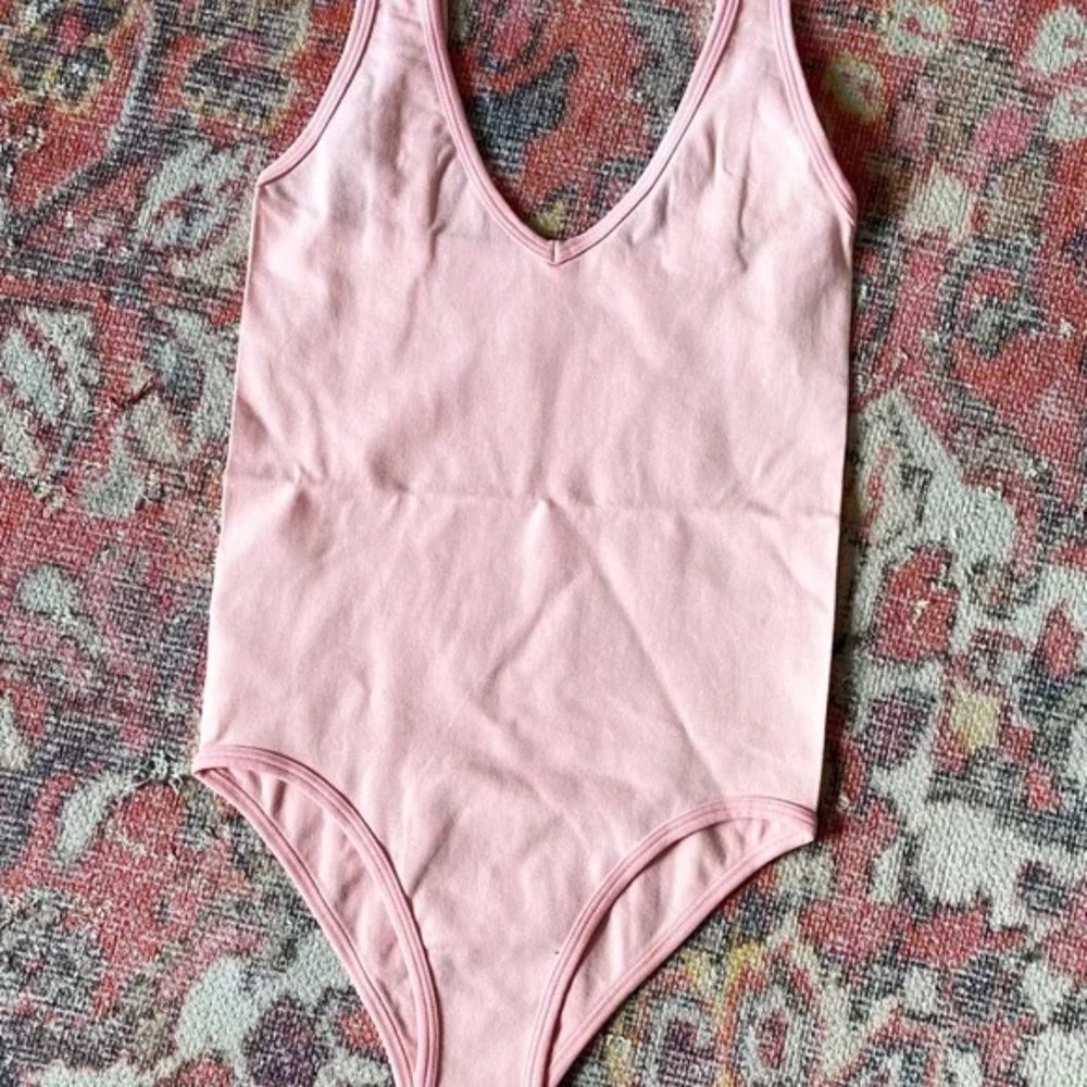 🎉LAST CHANCE🎉 NWT Free People Washed Seamless Bodysuit / Washed Pink - Picture 5 of 5